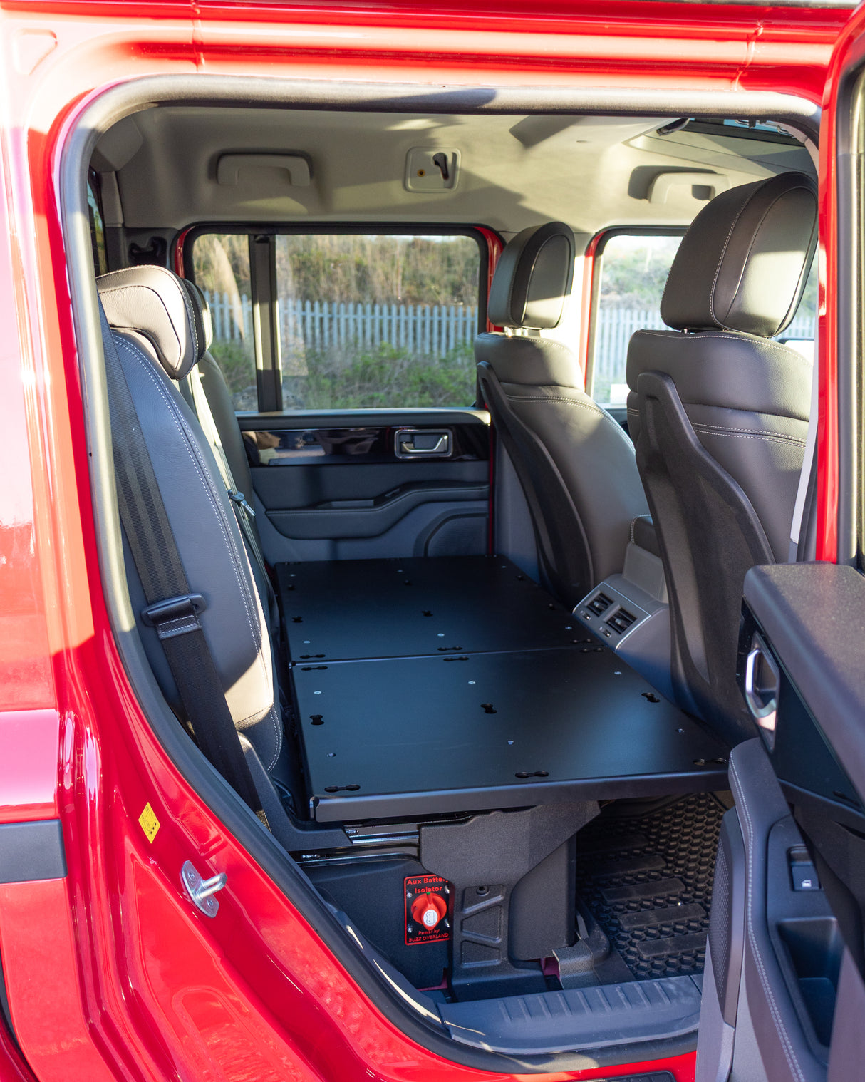 Smart Floor Lite – Quick-Change Rear Seat Floor for INEOS Grenadier (Pre Order, Delivery end of May 2026)